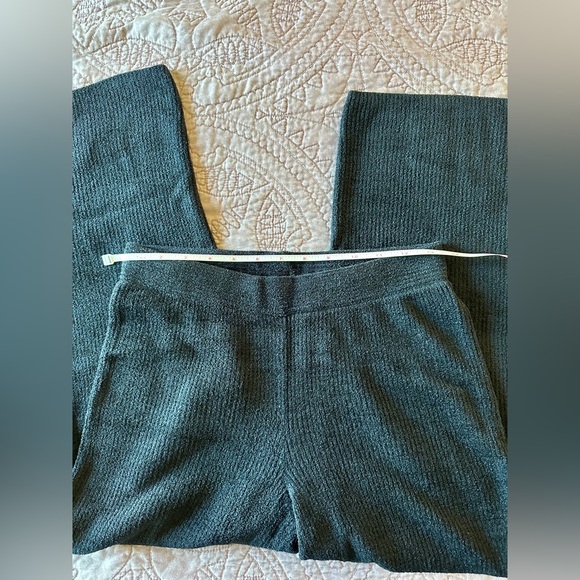 Barefoot Dreams Regular CozyChic Ultra Lite Ribbed Slit Crop Pant - XS - Picture 7 of 15